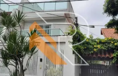 Casa com 5 quartos à venda na rua doutor abi ramia, piratininga, niterói, 240 m2 por r$ 1.580.000