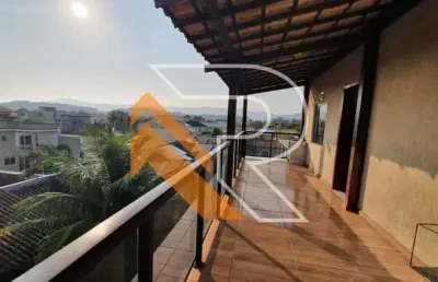 Casa com 6 quartos à venda na rua andré henrique serpa pinto, camboinhas, niterói, 422 m2 por r$ 3.300.000