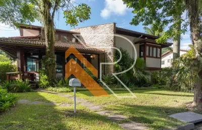 Casa em condomínio fechado com 4 quartos à venda na condomínio vale de itaipu, itaipu, niterói, 425 m2 por r$ 2.950.000