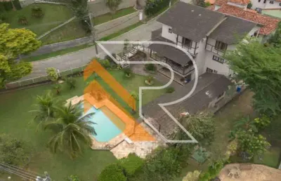 Casa em condomínio fechado com 5 quartos à venda na rua terra nova, itaipu, niterói, 574 m2 por r$ 3.700.000