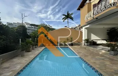 Casa em condomínio fechado com 5 quartos à venda na avenida professor florestan fernandes, camboinhas, niterói, 400 m2 por r$ 2.700.000