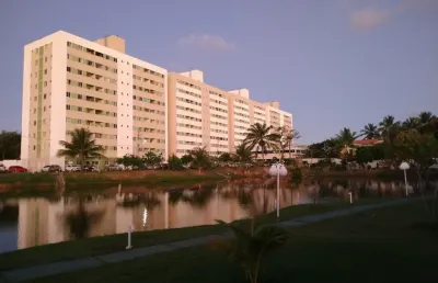 Apartamento com 2 quartos para alugar na Avenida Brigadeiro Mário Epinghaus, 1329, Centro, Lauro de Freitas