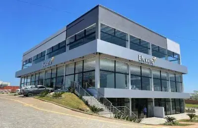 Unidade comercial à venda com 130m² no bairro central — área ampla, banheiro privativo e alto padrão