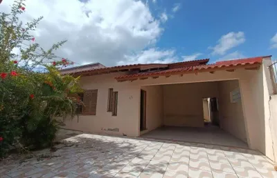 Espaço e conforto em casa com suíte no passo das pedras
