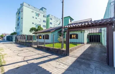 Casa com 4 dormitórios e quintal amplo: o lar perfeito para sua família!