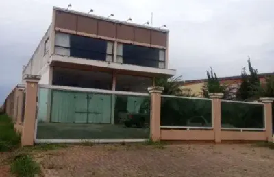 Pavilhão de 750 m² próximo à rs 020 em gravataí: espaço ideal para seu negócio!