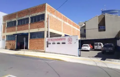 Amplo pavilhão para locação no centro de gravataí com vagas para 15 veículos