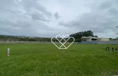Terreno exclusivo na quadra de entrada: a fundação perfeita para sua casa dos sonhos