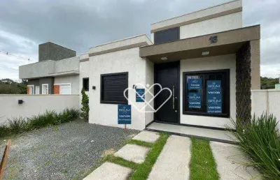 Casa espaçosa de 3 dormitórios com piscina e área de lazer