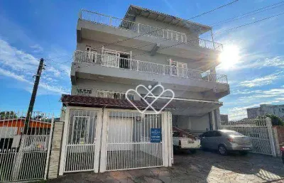Casa imponente de três andares com amplo terreno em gravataí