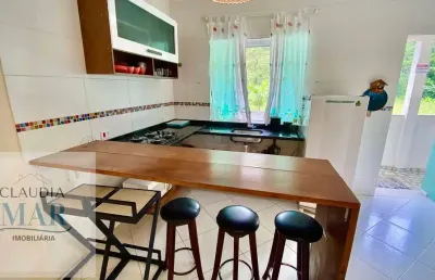 Apartamento com suíte e piscina na praia da maranduba