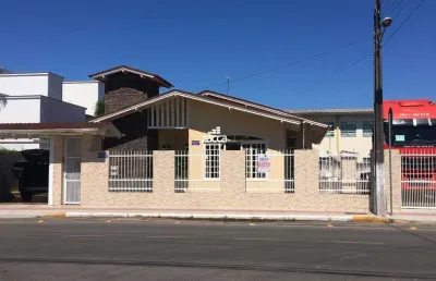 Casa para venda em sombrio, são josé, 4 dormitórios, 1 suíte, 2 banheiros, 2 vagas