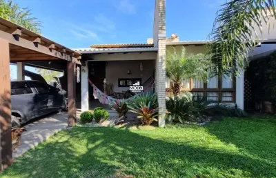 Casa para venda em sombrio, centro, 3 dormitórios, 1 suíte, 2 banheiros, 2 vagas
