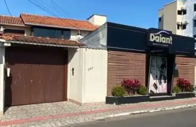 Casa para locação em sombrio, centro, 2 dormitórios, 1 banheiro, 1 vaga