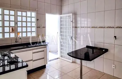 Casa com 2 quartos à venda na Rua Doutor Almir Lima de Castro, Concórdia II, Araçatuba