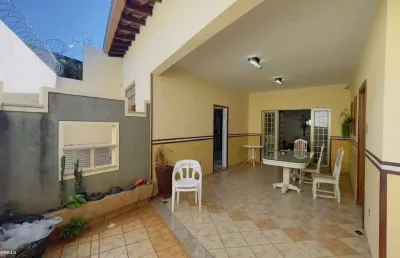 Casa para venda em presidente prudente, centro, 4 dormitórios, 1 suíte, 3 banheiros