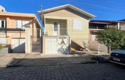 Casa com 3 quartos para alugar no rio branco, caxias do sul  por r$ 2.200