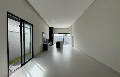 Linda casa a venda no condomínio splendido na zona sul de uberlândia