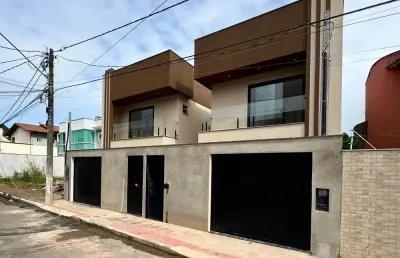 Duplex novo 167 m2, 3 quartos, suíte com closet e varanda em morada de laranjeiras - serra/es