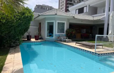 Casa à venda no condomínio jardim marapendi - barra da tijuca com 586m² por r$10.900.000,00