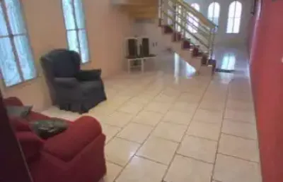 Casa , sobrado, vianelo,  venda e compra,   jundiaí