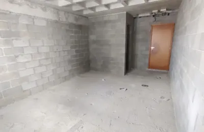 Sala em andar alto no hc plaza torre 2 - quitada e sem reformas