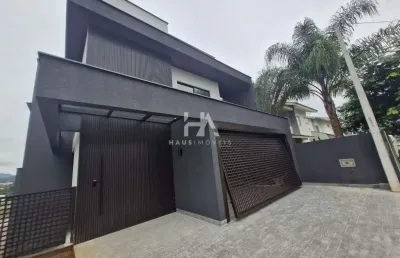 Casa com 3 quartos para alugar no Jaraguá Esquerdo, Jaraguá do Sul 