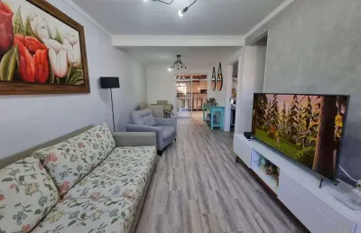 Sobrado à venda a uma quadra do shopping jardim das américas em curitiba/pr