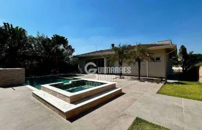 Casa com 3 suítes, piscina e área gourmet à venda a 6 minutos do portal de vinhedo