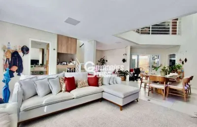 Casa em condomínio fechado na parte alta de vinhedo – 3 suítes, espaço gourmet e lazer completo
