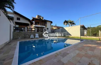Casa no condomínio marambaia com 4 dorms, piscina e quintal amplo -  – vinhedo/sp!