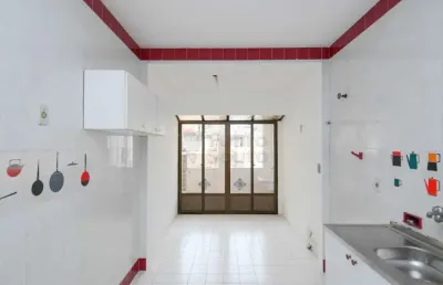 Casa com 3 quartos para alugar na Rua Quinze De Novembro, A, 16853842, Centro, Pelotas