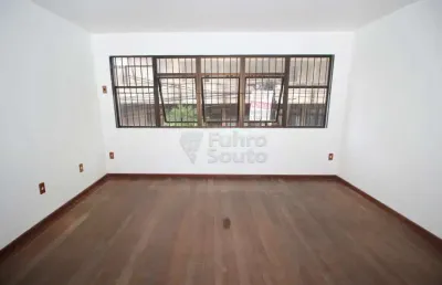 Seu espaço comercial no coração de pelotas: sala ideal para o seu negócio!