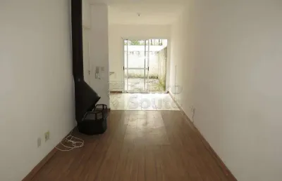 Aluguel de casa em condomínio com 2 dormitórios - moradas club