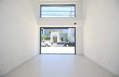 Sala comercial ampla no centro de pelotas - localização estratégica!
