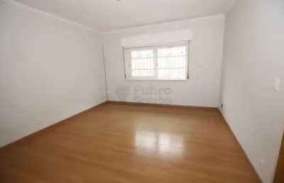 Apartamento espaçoso no edifício residencial gonçalves chaves no centro de pelotas