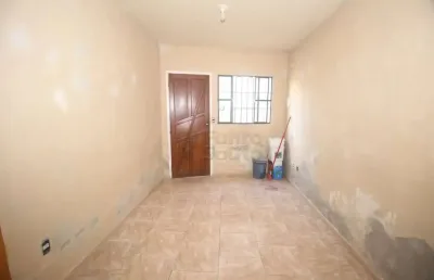 Casa 1 dormitório no bairro areal - conforto e praticidade para você! patio compartilhado com poucas unidades