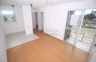 Apartamento com 2 dormitórios no areal no condomínio recanto da figueira.