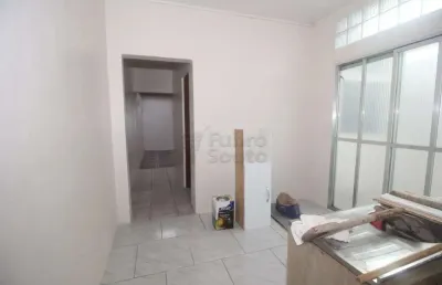 Ampla casa no centro de pelotas - ideal para residência ou comércio