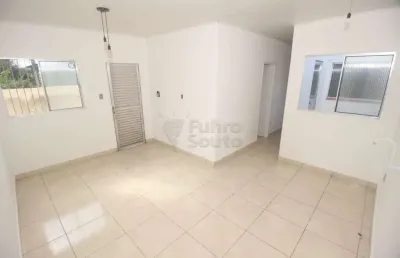 Casa com 3 dormitórios, em pátio compartilhado na rua francisco carril!