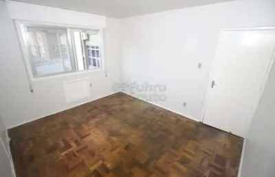 Apartamento a venda com 2 quartos e 1 vaga de garagem.