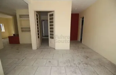 Oportunidade única: imóvel comercial espaçoso no coração de pelotas/rs!