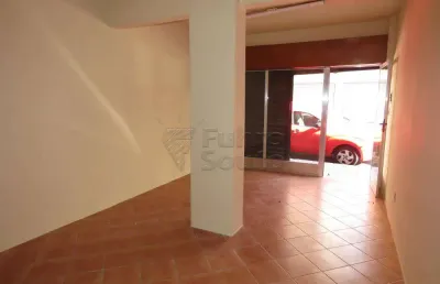 Loja comercial em condomínio no bairro centro em pelotas