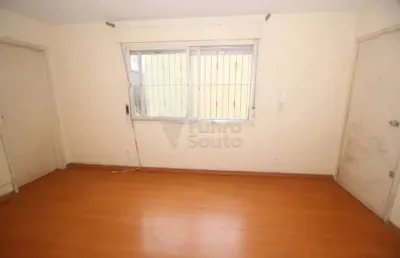 Apartamento com peças amplas e bem ventilado na félix da cunha ? condomínio monte carlo