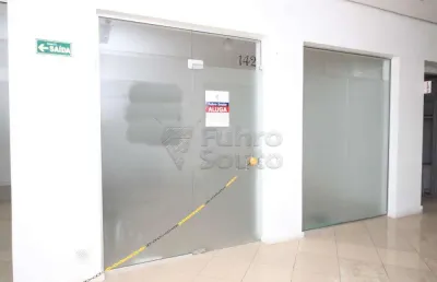 Loja com vitrine na galeria ary signorini - excelente ponto comercial no centro de pelotas