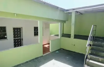 Casa linear, com escritório externo.     100.000,00 de entrada + 60.000 em prestações a combinar.