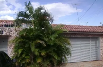 Casa com 4 quartos à venda na Rua 86B, Setor Sul, Goiânia