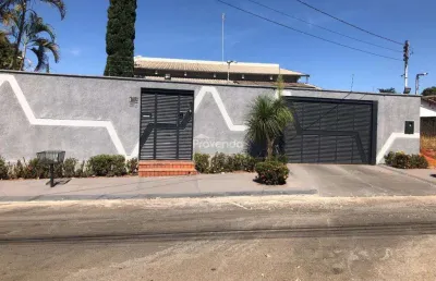 Casa com 5 quartos à venda na Rua Inhandul, Jardim Califórnia, Goiânia