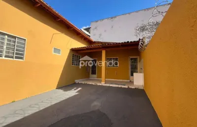 Casa 02 quartos - avenida dos democratas - garavelo park