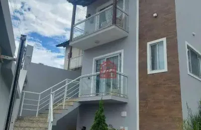Casa com 3 dormitórios à venda, 225 m² por r$ 750.000,00 - vale encantado - macaé/rj